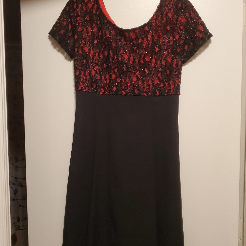 Very nice dress,  above knee length